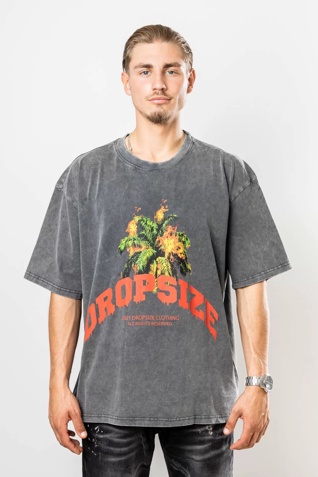 Dropsize Burning Palm Design Heavy T-Shirt Acid Washed Black* T Shirt