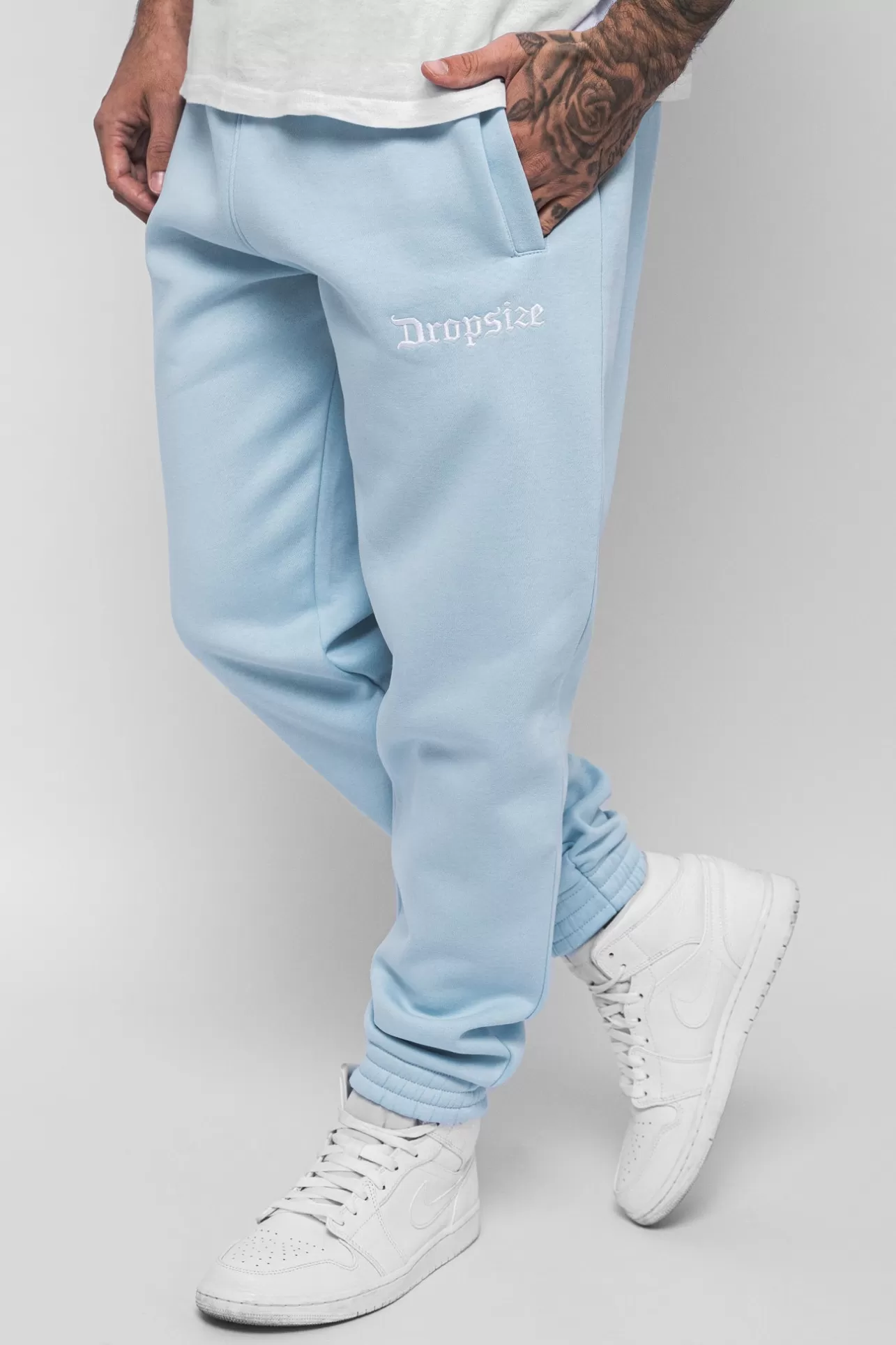 Dropsize EMBO V2 JOGGER BABY BLUE* Jogging