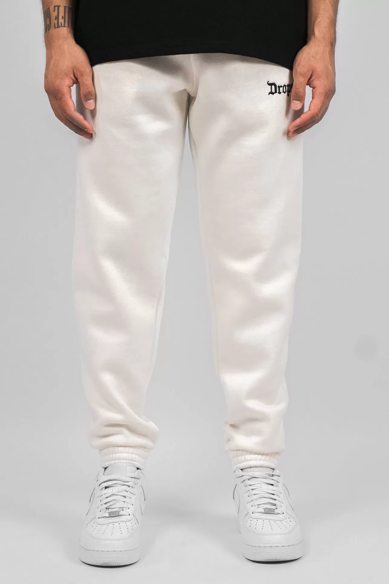 Dropsize EMBO V2 JOGGER CREAM WHITE* Jogging
