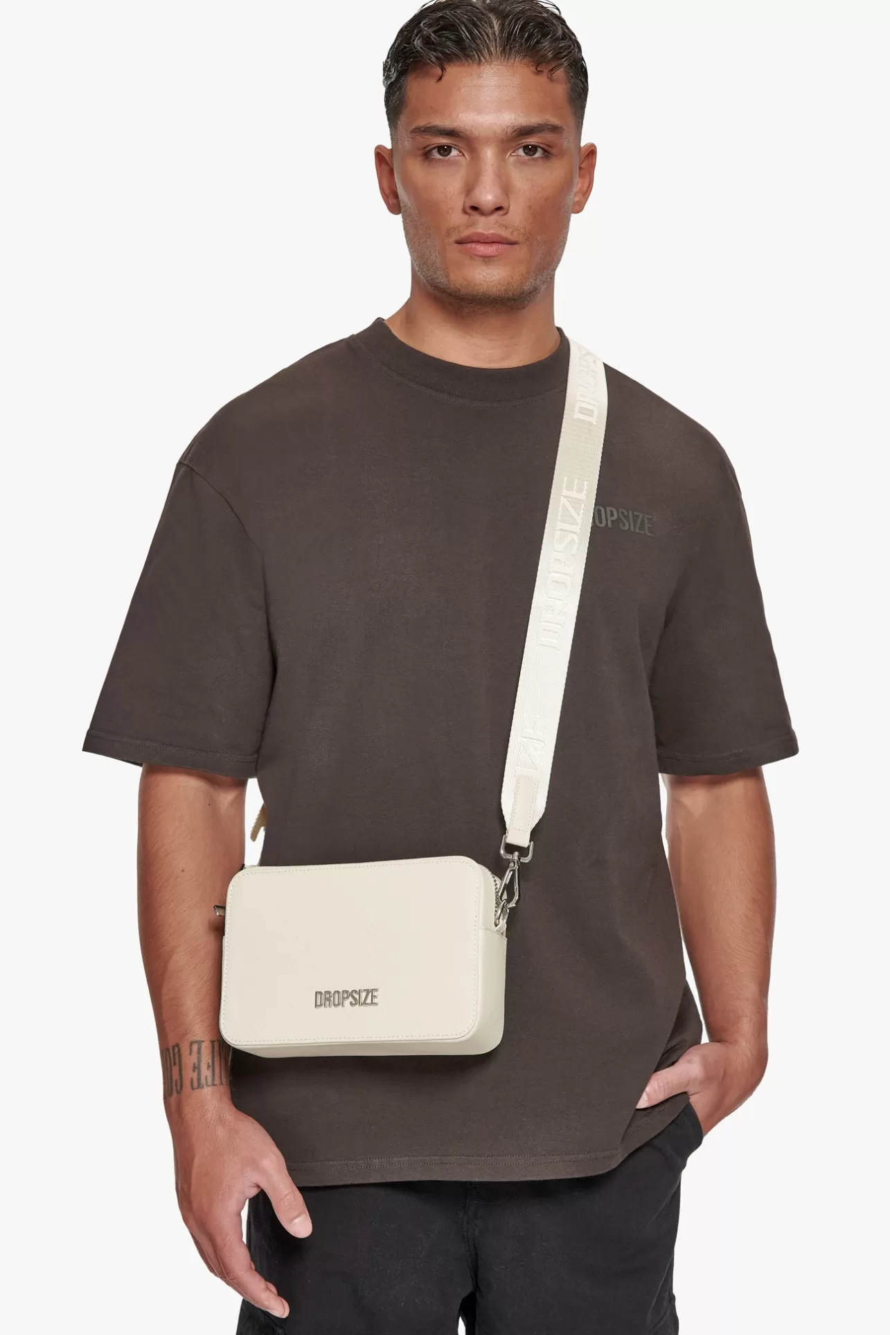 Dropsize ESSENTIALS SHOULDER BAG CREAM* Bags