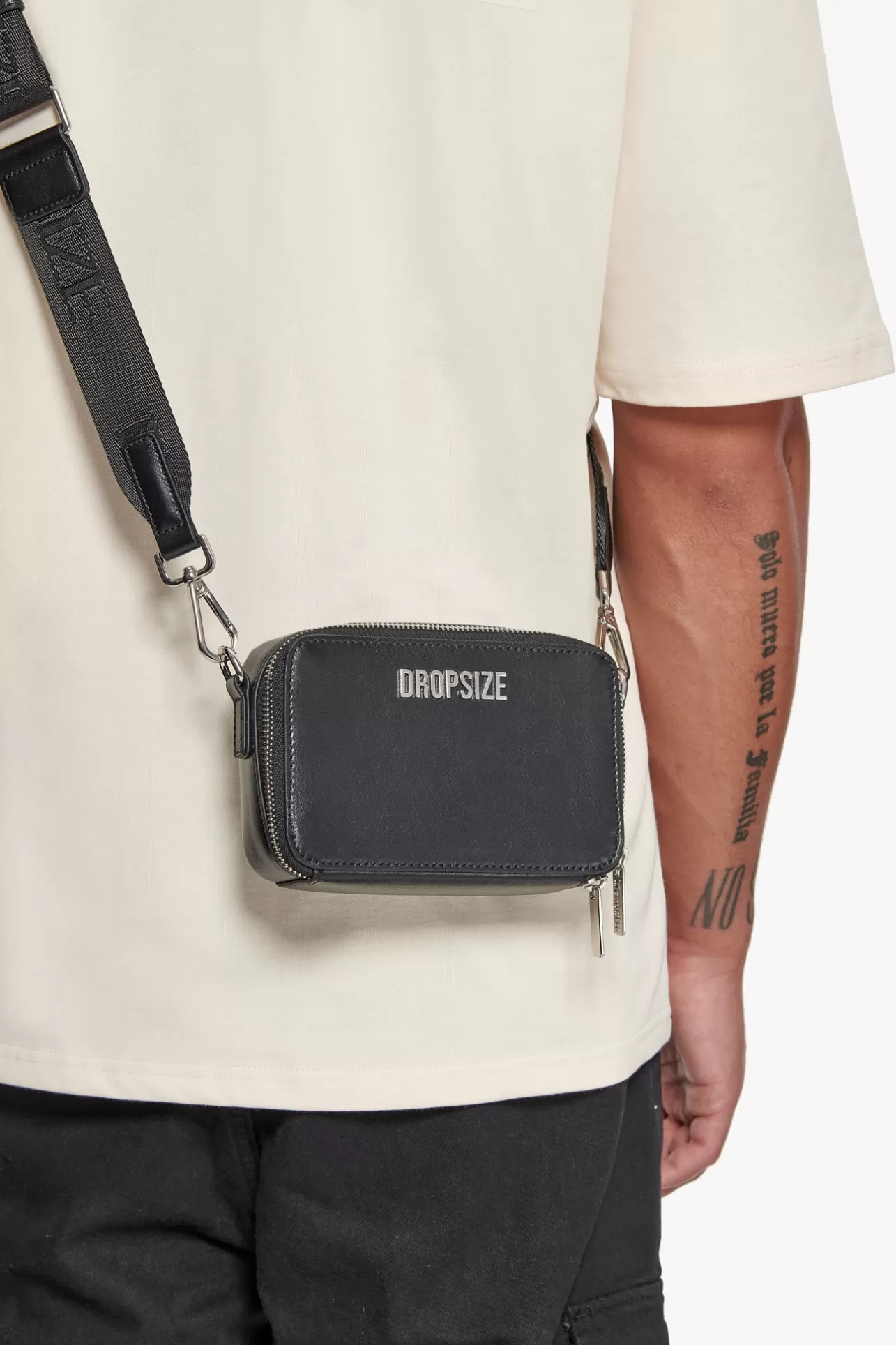 Dropsize ESSENTIALS SHOULDER BAG SMALL BLACK* Bags