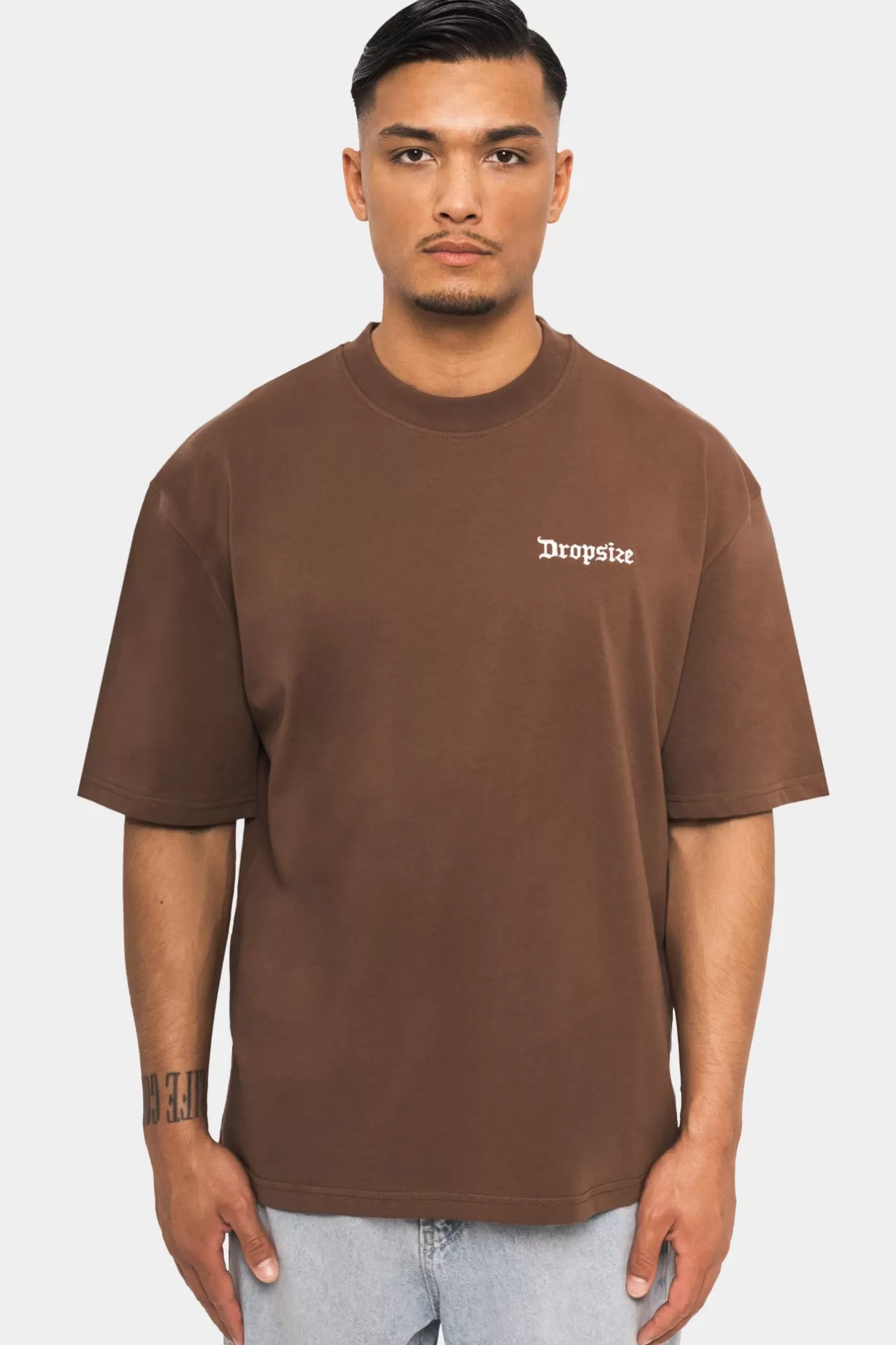 Dropsize HEAVY EMBO T-SHIRT BROWN* T Shirt