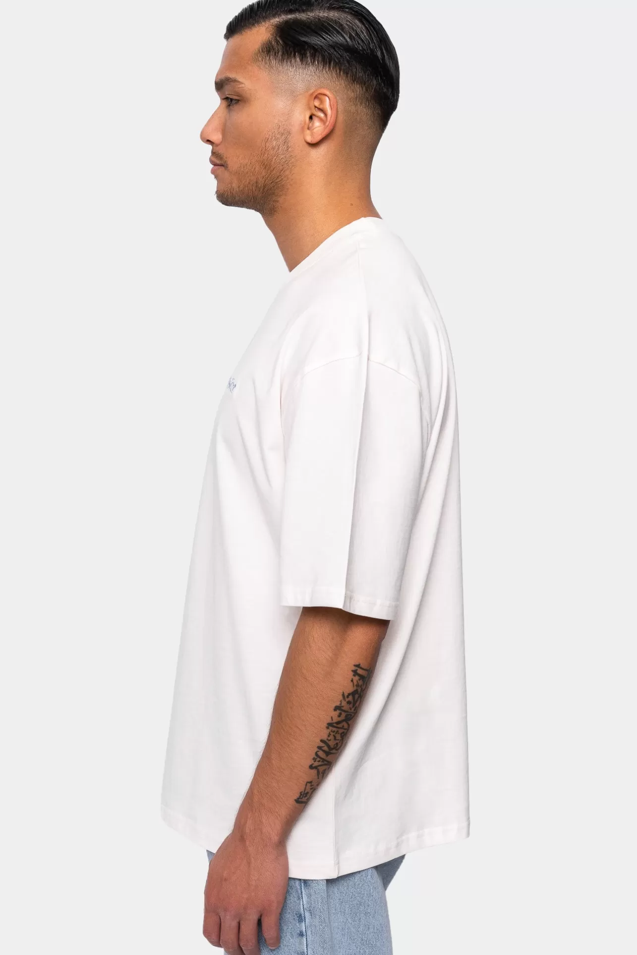 Dropsize HEAVY EMBO T-SHIRT COCONUT MILK* T Shirt