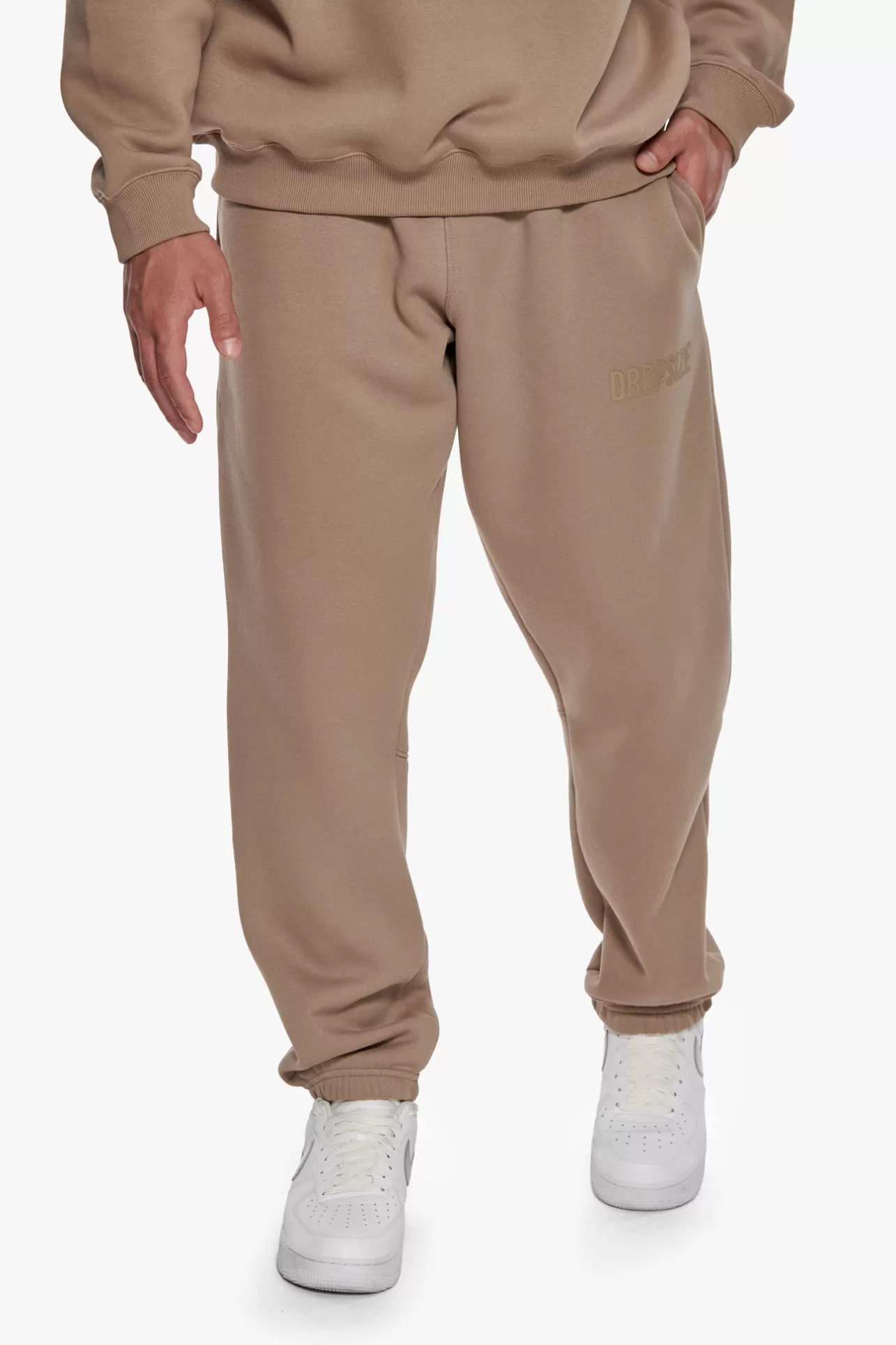 Dropsize HEAVY HD PRINT JOGGER SILVER MINK* Jogging