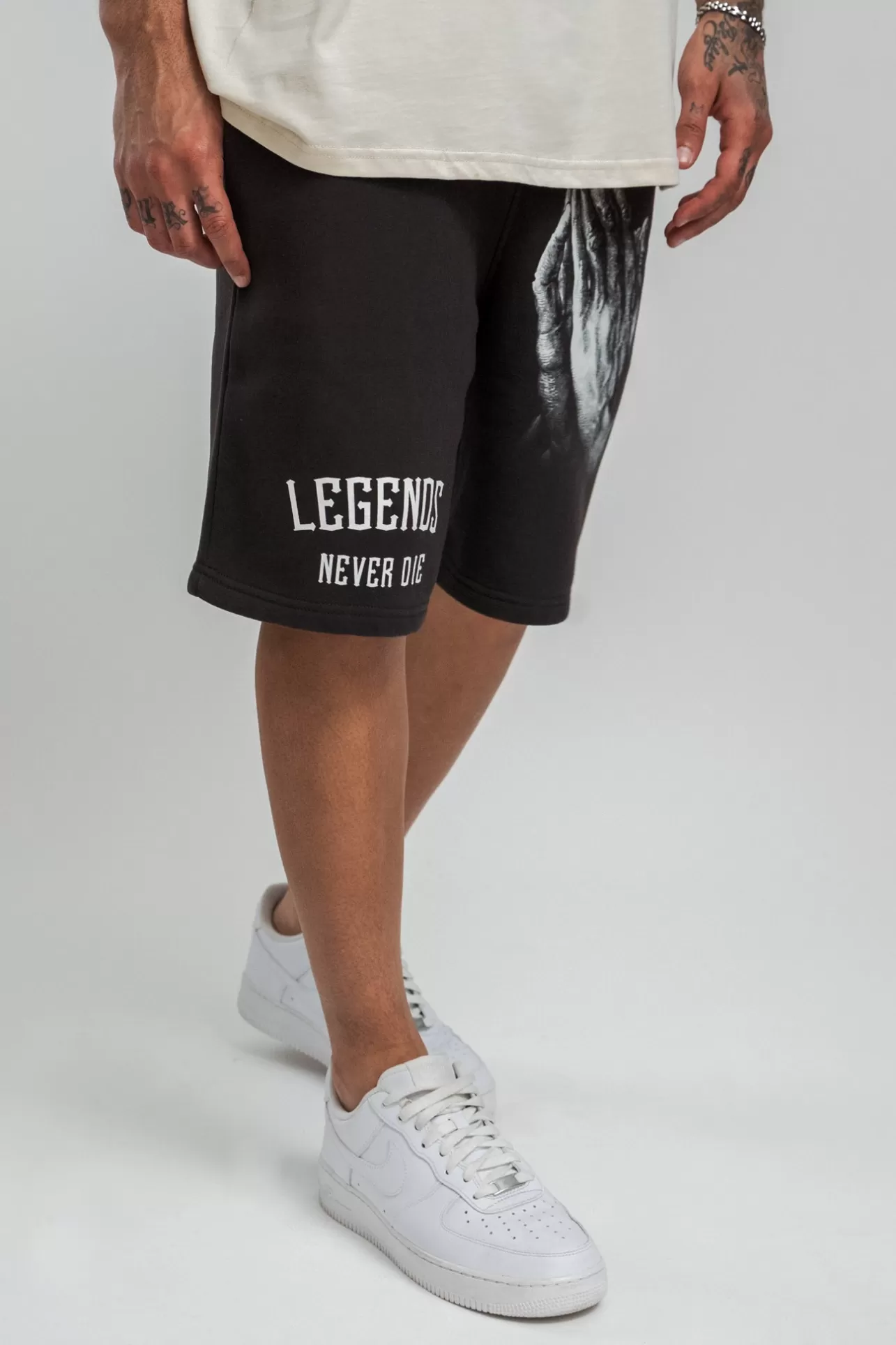 Dropsize HEAVY LEGENDS SWEAT SHORT WASHED BLACK* Shorts