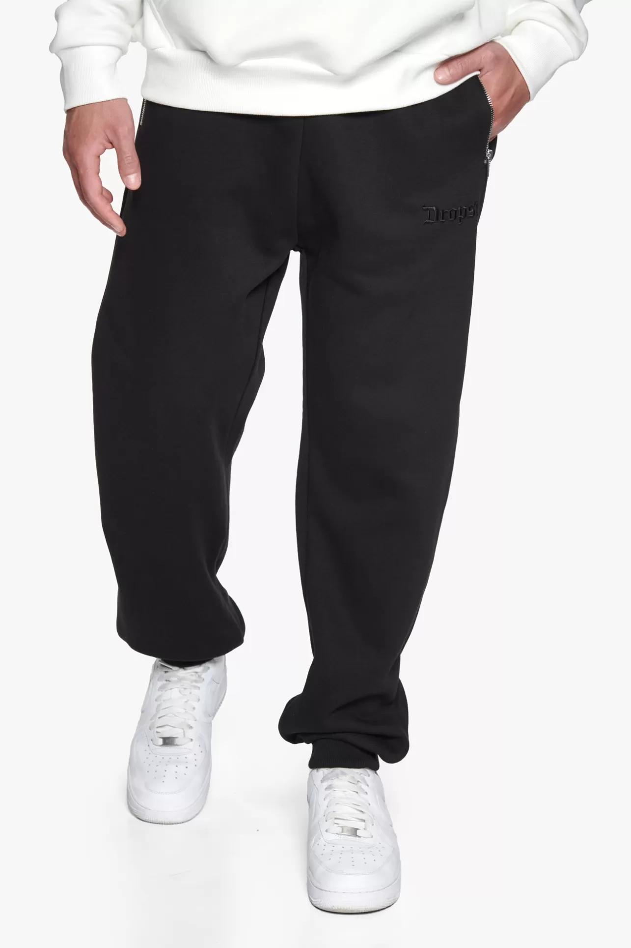 Dropsize HEAVY NEXT GEN LOGO PRINT JOGGER BLACK* Jogging
