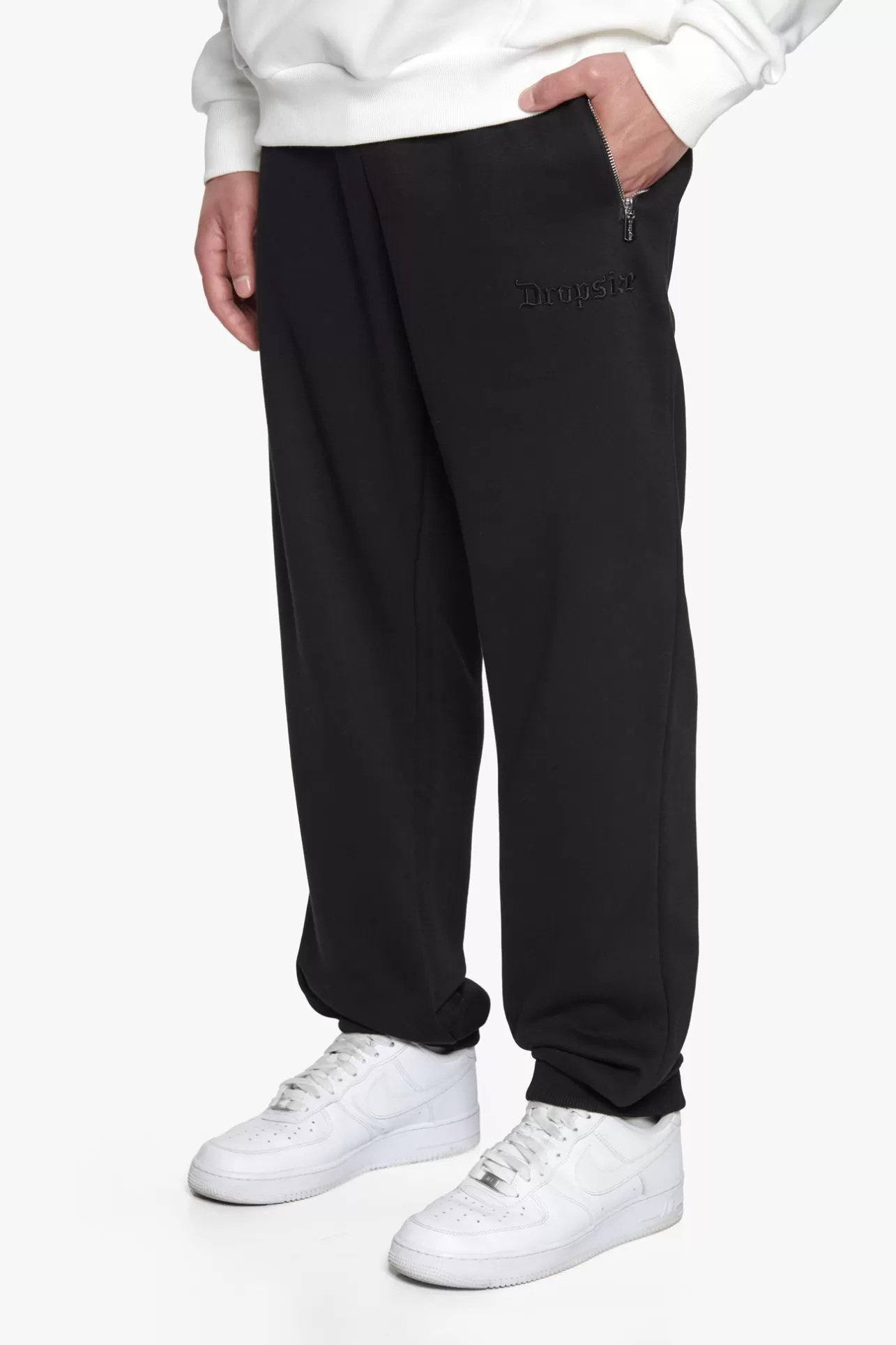 Dropsize HEAVY NEXT GEN LOGO PRINT JOGGER BLACK* Jogging