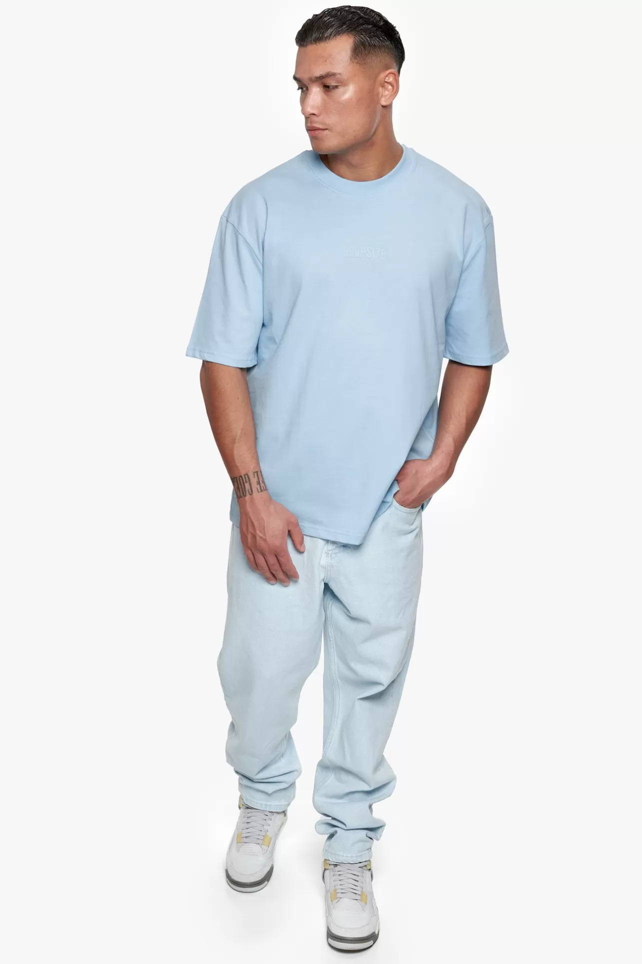 Dropsize HEAVY OVERSIZE CURVED HD LOGO T-SHIRT BABY BLUE* T Shirt