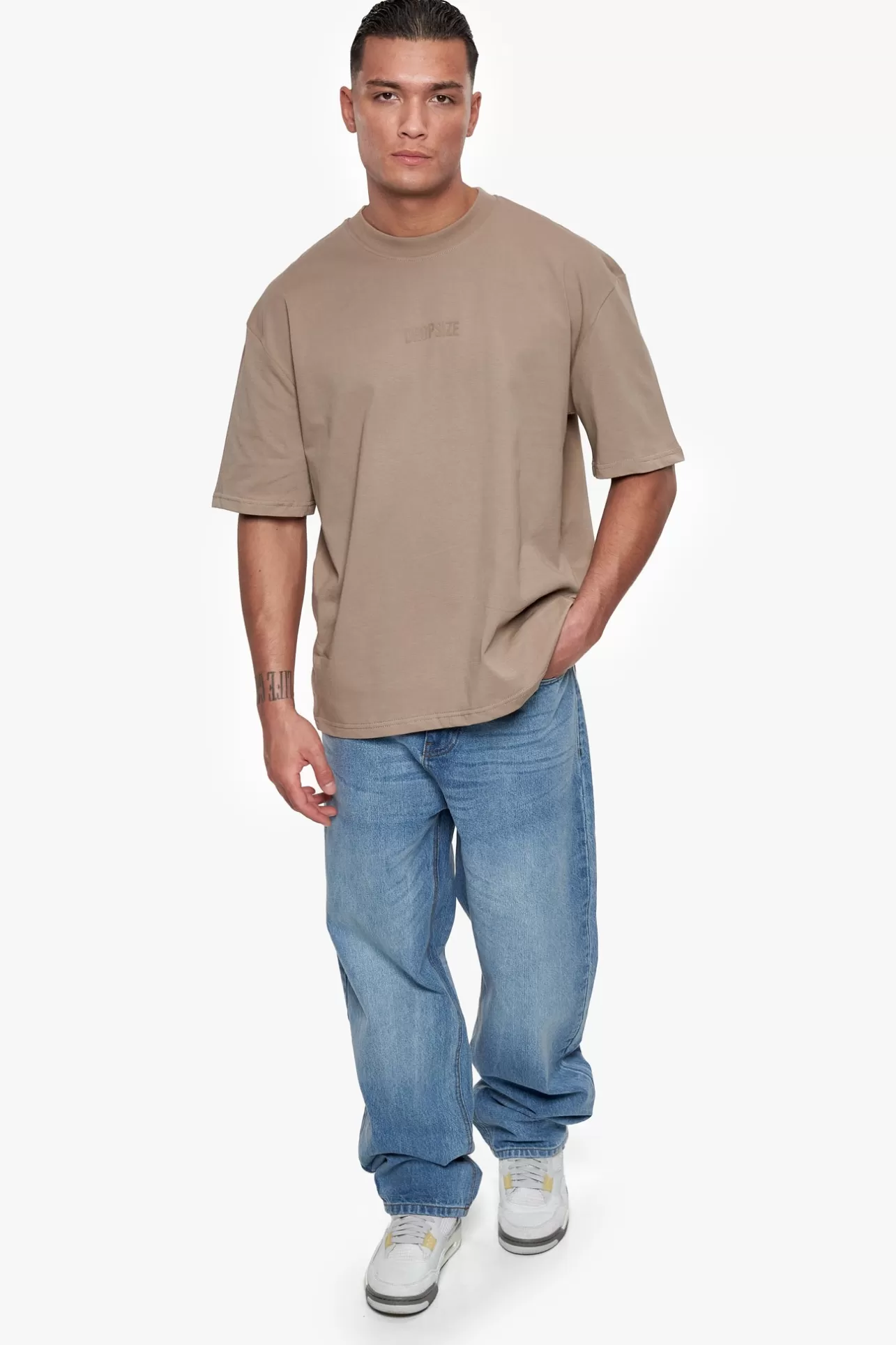 Dropsize HEAVY OVERSIZE CURVED HD LOGO T-SHIRT WEATHERED TEAK* T Shirt
