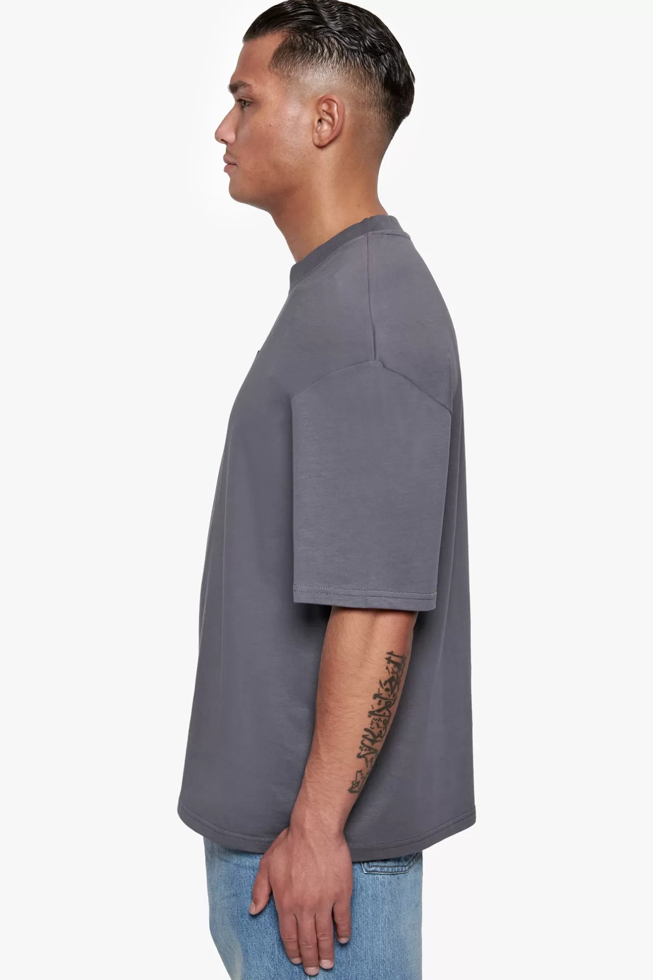 Dropsize HEAVY OVERSIZE FRONT RUBBER PATCH T-SHIRT STEEL GREY* T Shirt