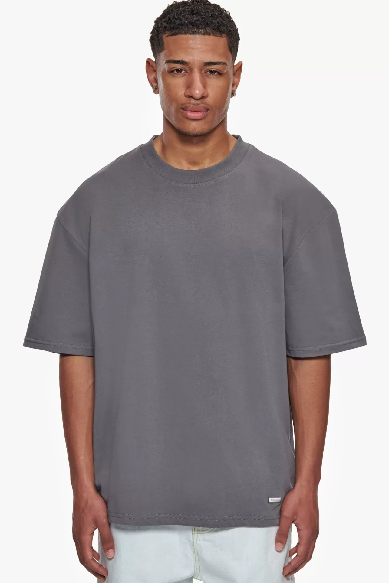 Dropsize HEAVY OVERSIZE METAL PATCH BASIC T-SHIRT GREY* T Shirt