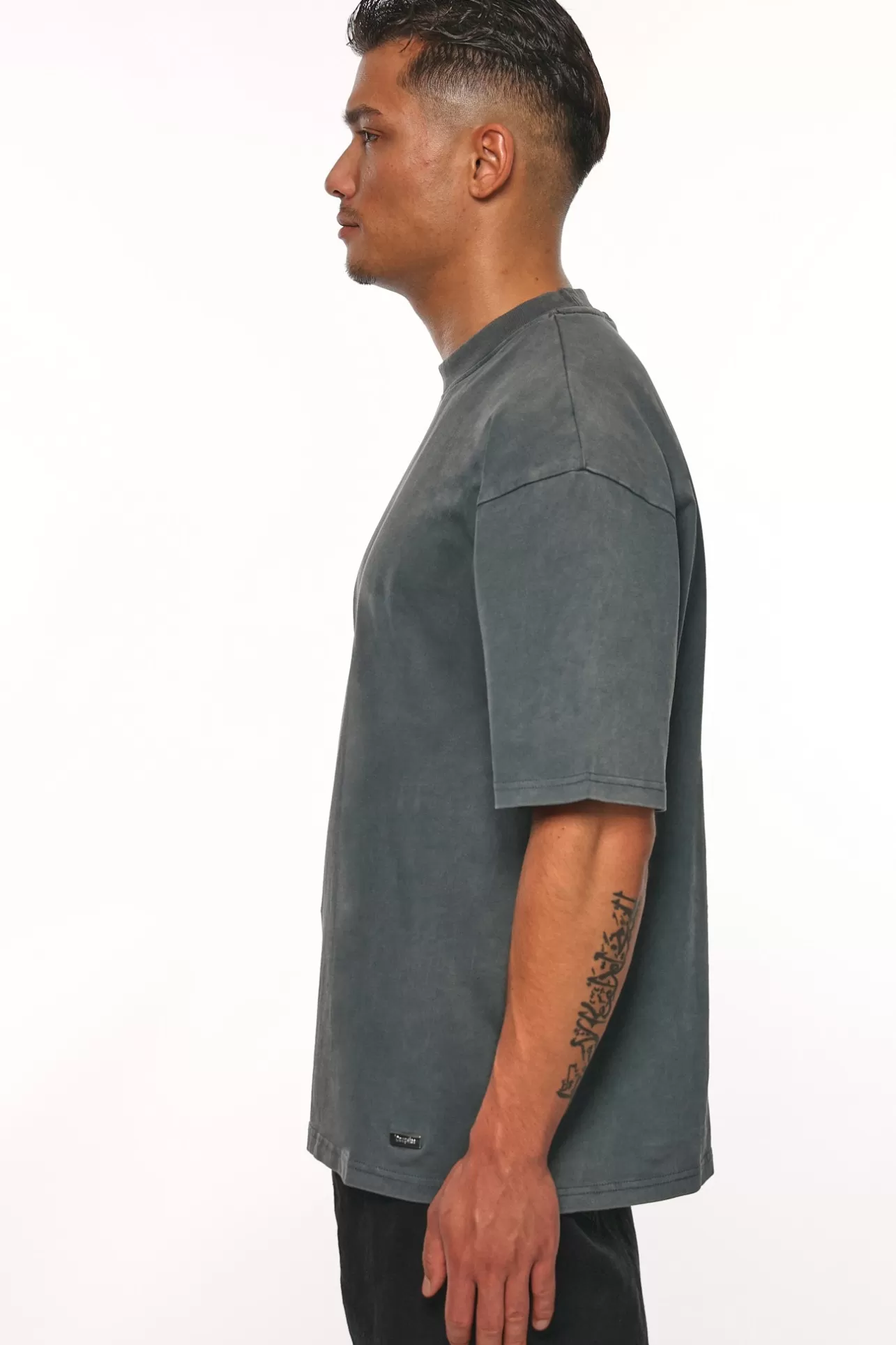 Dropsize HEAVY OVERSIZE METAL PATCH BASIC T-SHIRT WASHED GREY* T Shirt