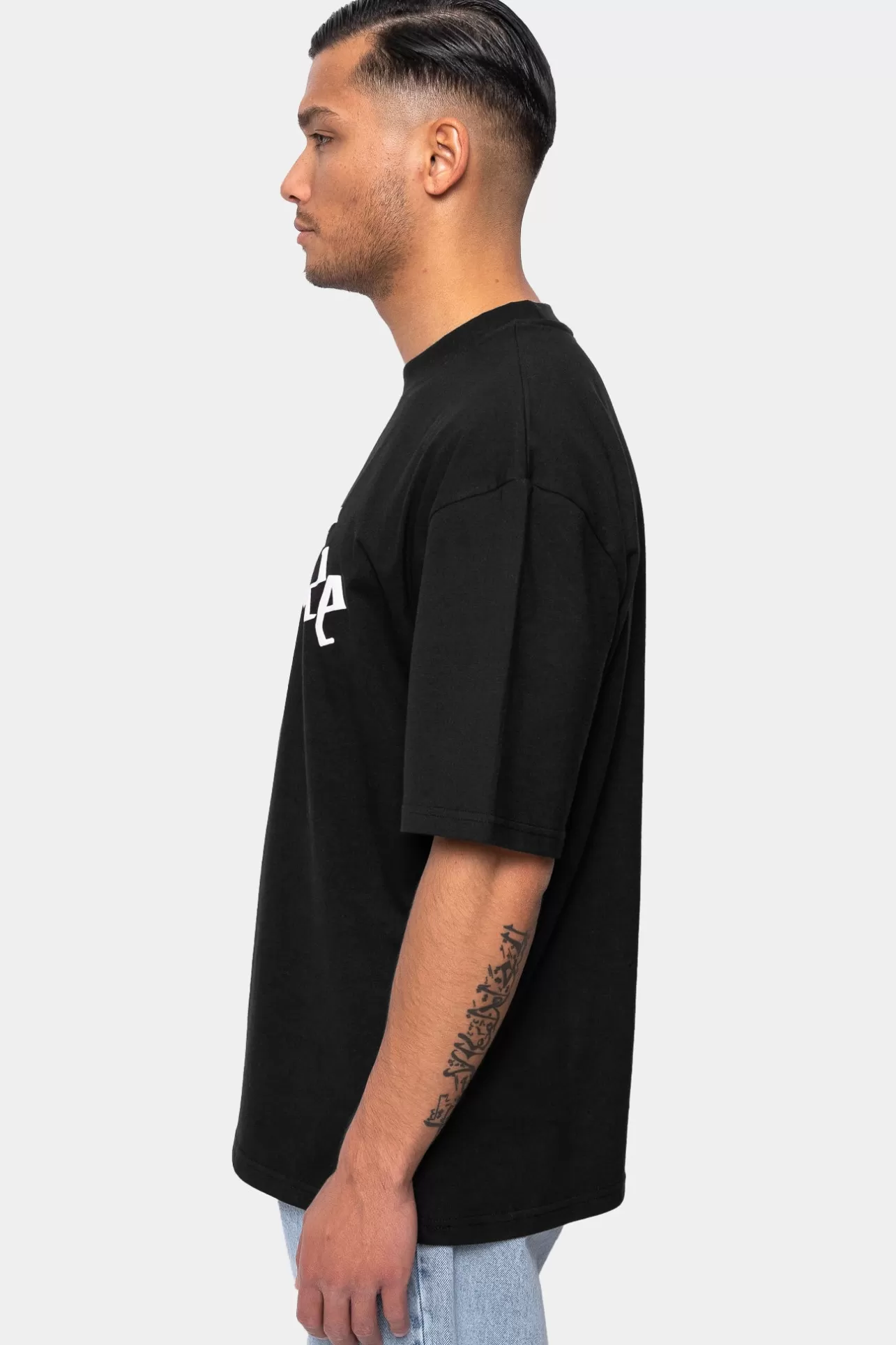Dropsize HEAVY OVERSIZE WHITE LOGO PUFFER PRINT T-SHIRT BLACK* T Shirt