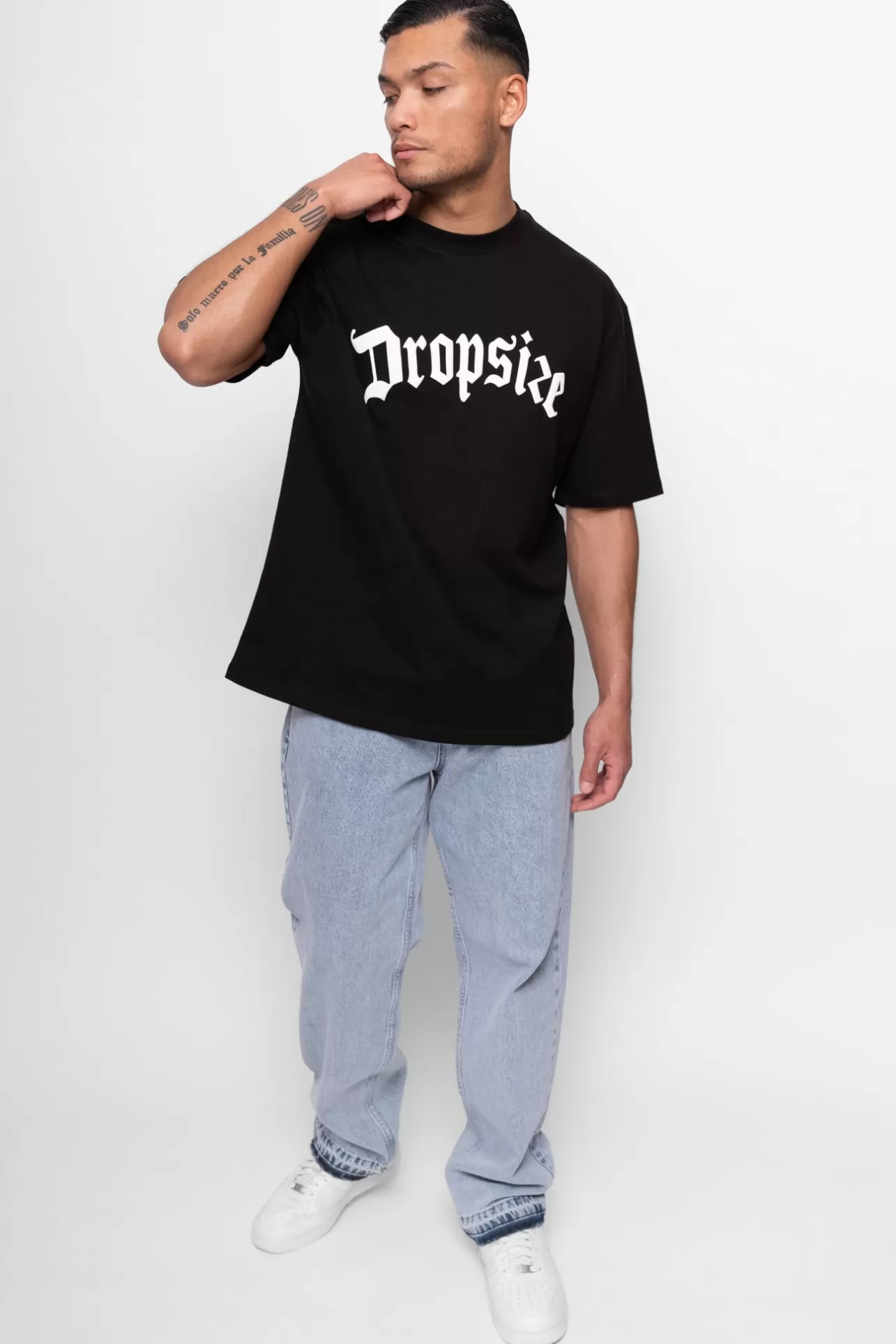 Dropsize HEAVY OVERSIZE WHITE LOGO PUFFER PRINT T-SHIRT BLACK* T Shirt