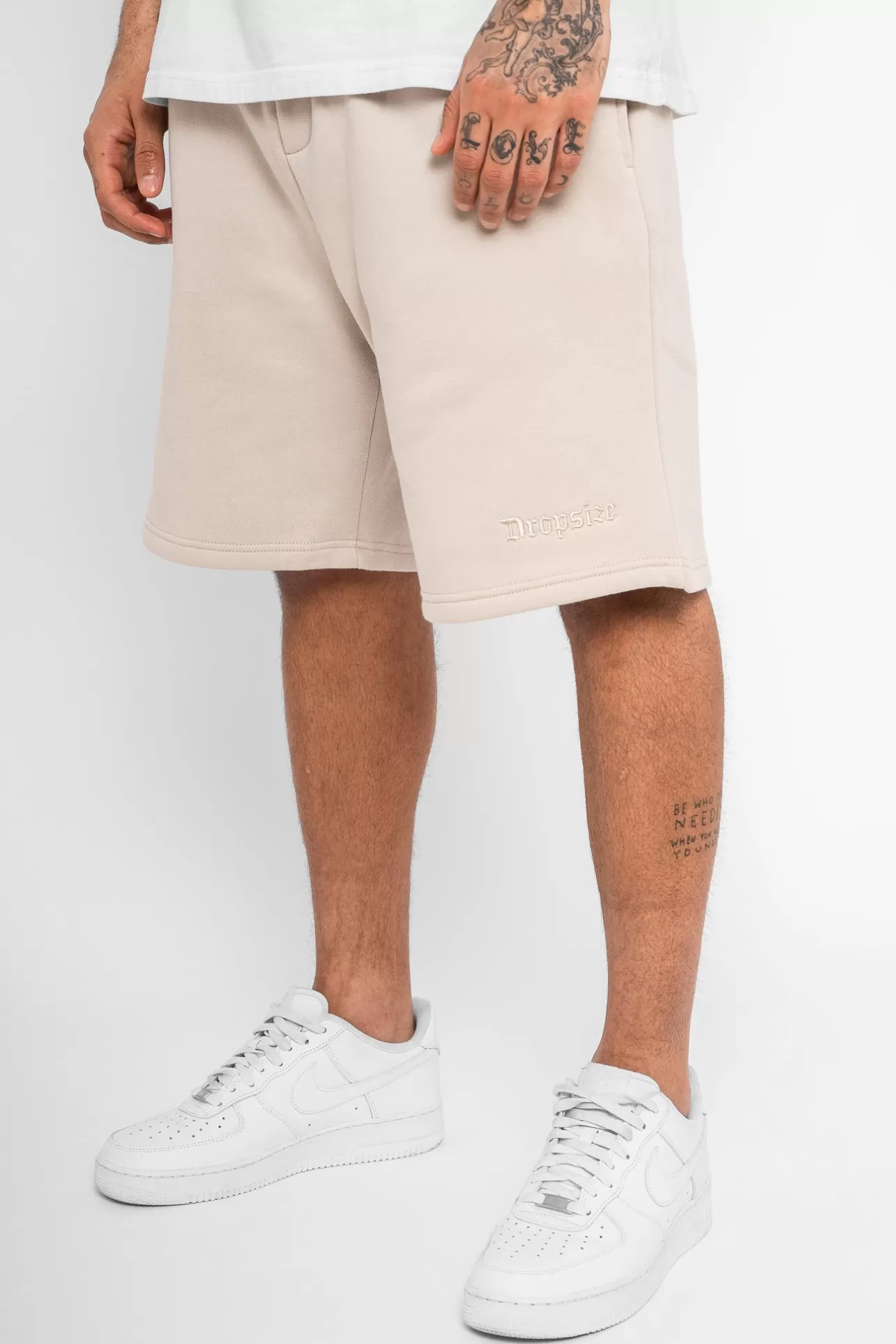 Dropsize HEAVY SWEAT EMBO SHORT MOON BEAM* Shorts