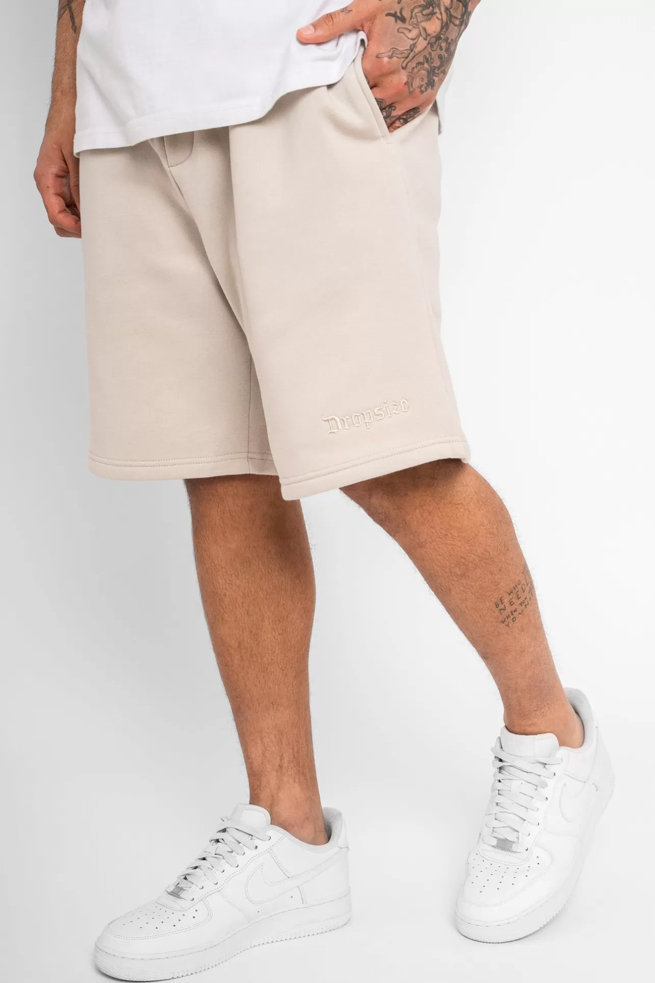 Dropsize HEAVY SWEAT EMBO SHORT MOON BEAM* Shorts