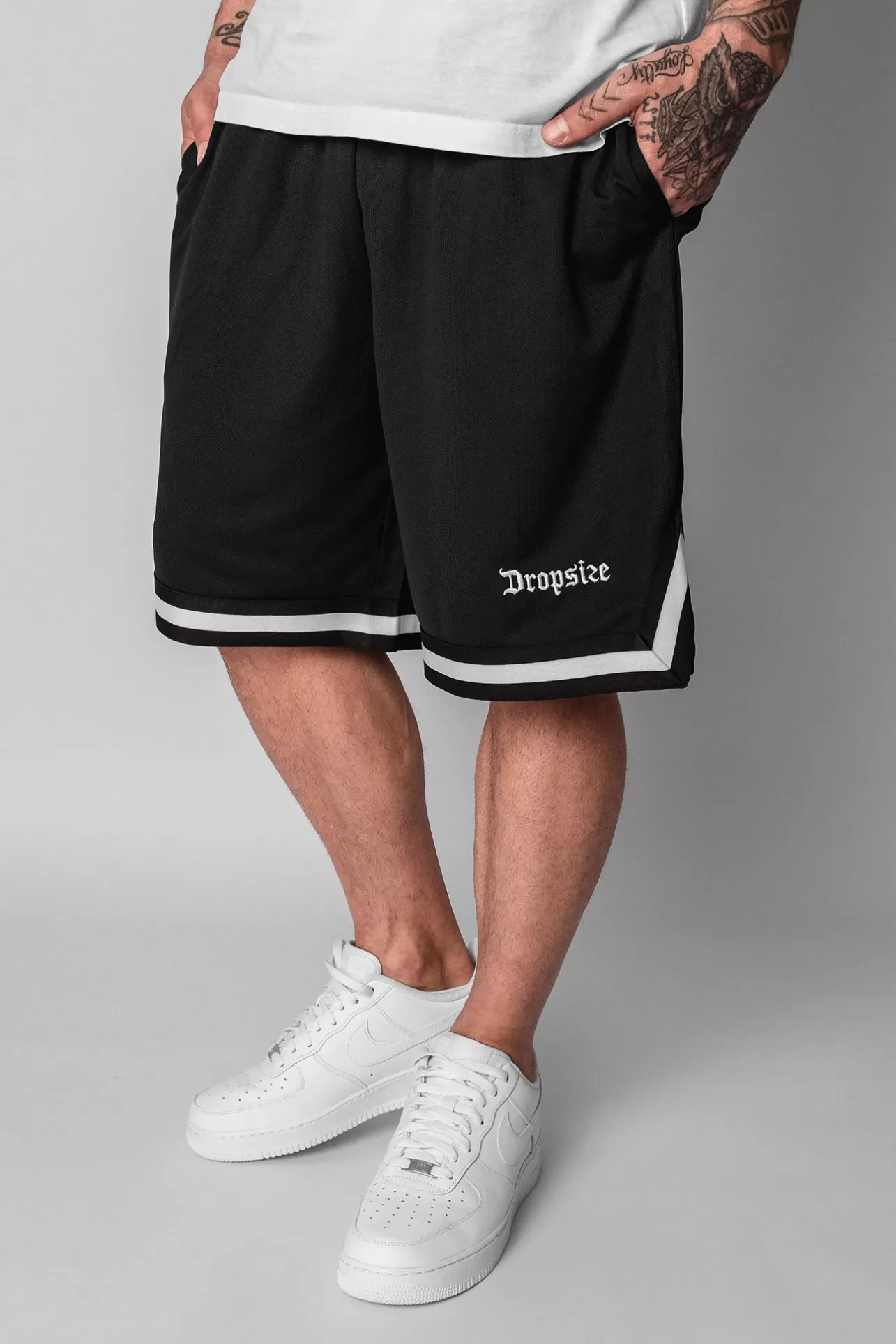 Dropsize LOGO MESH SHORT BLACK/WHITE* Shorts
