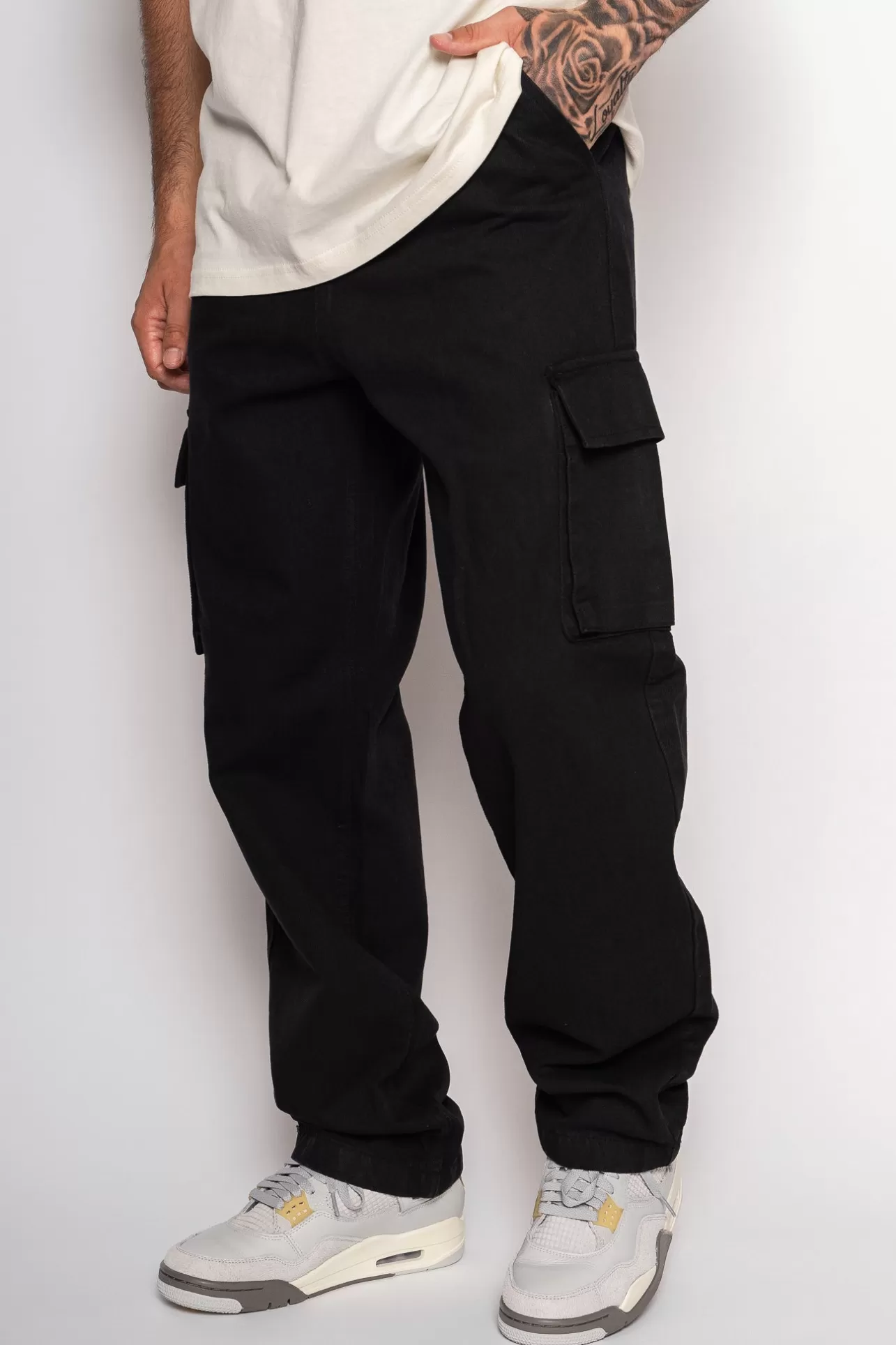Dropsize V2 CARGO JEANS SINGLE POCKET BLACK* Cargoes