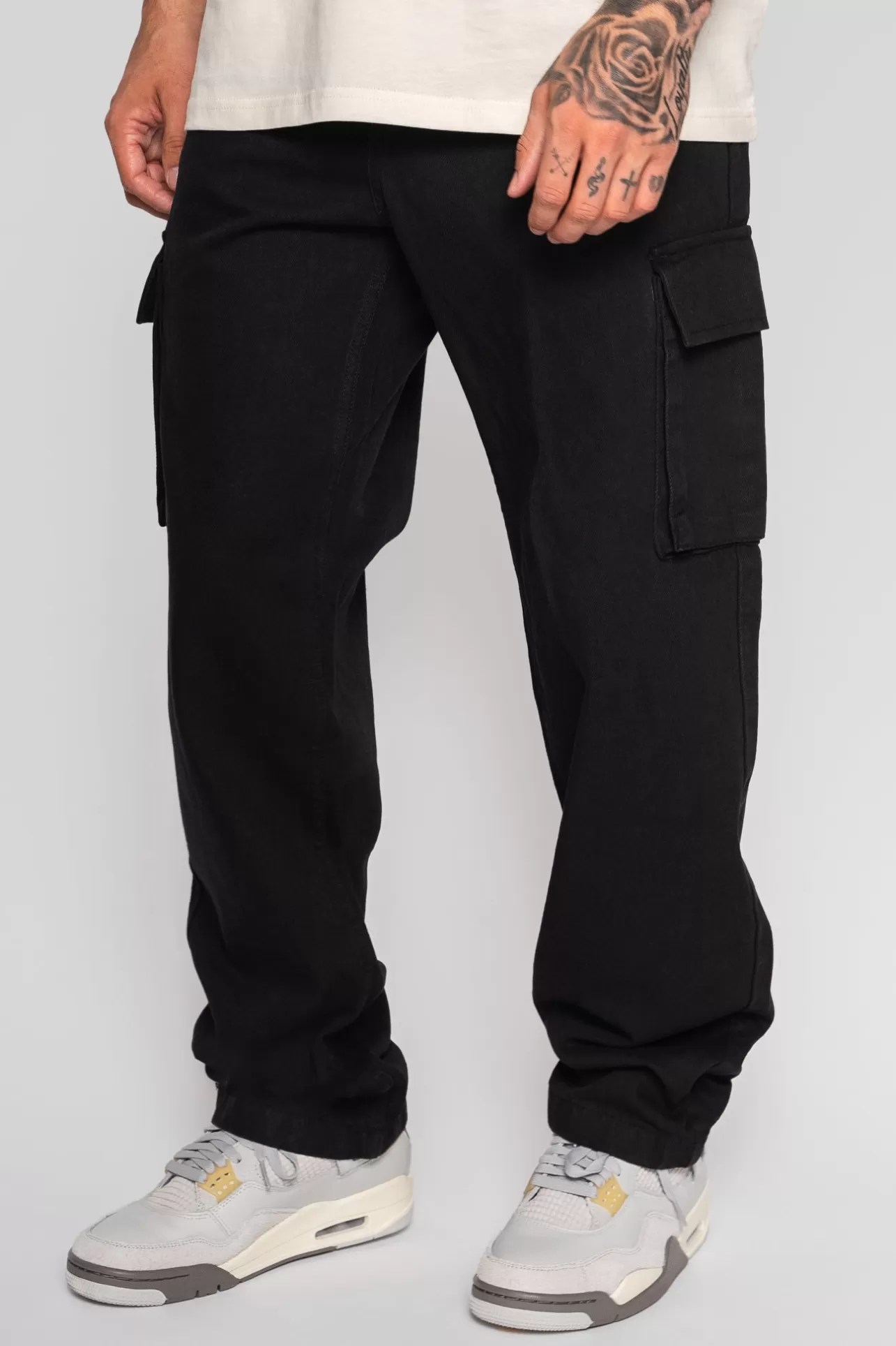 Dropsize V2 CARGO JEANS SINGLE POCKET BLACK* Cargoes