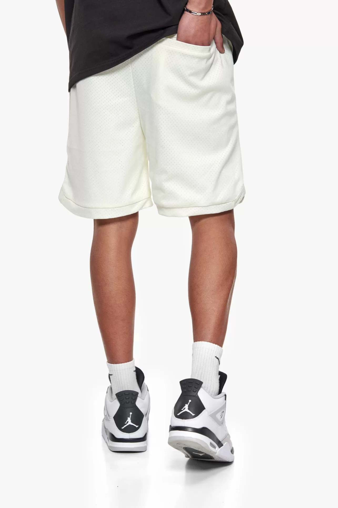 Dropsize V2 MESH SHORT CREAM* Shorts