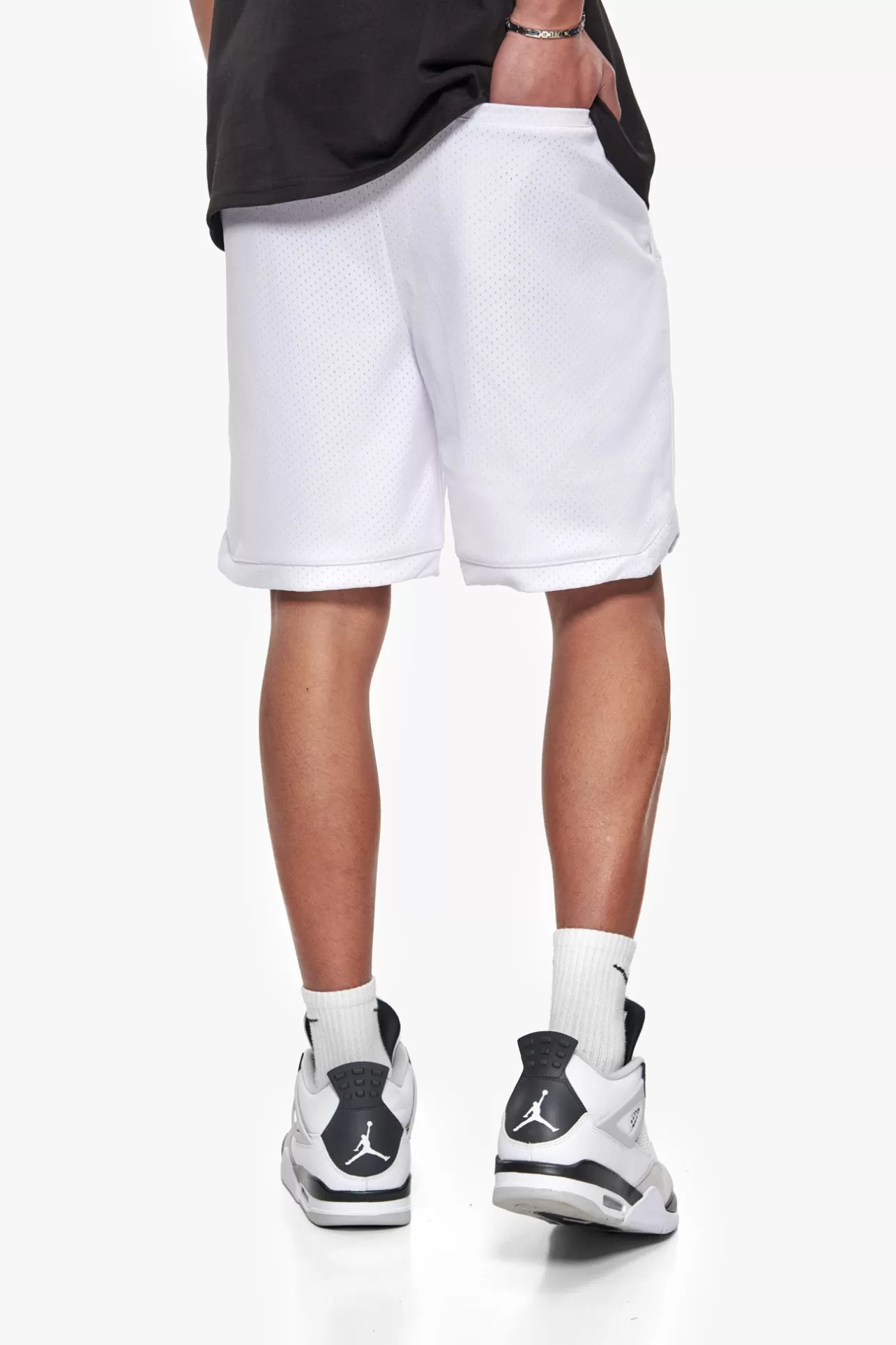 Dropsize V2 MESH SHORT WHITE* Shorts